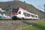 SE10 alias ET303 der VIAS kurz hinterm Bahnhof Braubach gen Neuwied fahrend am Samstag den 25.3.2017