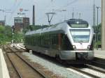 Ein Abellio Rail NRW  Flirt  Triebzug (ET 230) fhrt aus Richtung Hagen in den Hauptbahnhof Bochum ein.