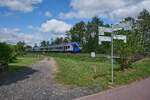 428 553 war am 08.05.2026 mit einem weiteren Flirt als RB 24274 auf dem Weg von Kassel nach Fulda. Ohne Halt geht es durch Unterhaun.