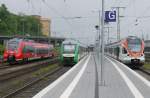 Triebwagen-Paradies Koblenz Hbf. V.l.n.r.: 442 001 von DB Regio, VT 266 und 254 der Vectus als RB nach Limburg und ET 411 der VIAS als SE 10 nach Wiesbaden (30.4.14).