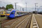 428 052 Cantus als R5 nach Kassel ist bei der Ausfahrt aus dem Bhf. von Fulda am 18.08.15 zu sehen.