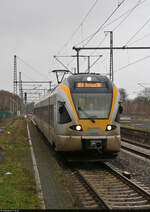 428 102/428 602 (ET 5.03 | Stadler FLIRT) wird im Startbahnhof Soest auf Gleis 1 bereitgestellt.

🧰 eurobahn GmbH & Co. KG
🚝 RB 90384 (RB59) Soest–Dortmund Hbf
🕓 16.2.2022 | 15:43 Uhr