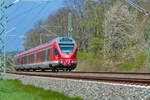 RE 9 nach Sassnitz hat den Bahnhof in Bergen auf Rügen verlassen. - 25.04.2019
