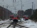 Whrend 429 027,mit dem RE 33313 aus Stralsund,am 20.Februar 2010,in den Bahnhof Binz einfuhr,konnte sich auf dem Abstellgleis 429 029 ausruhen.