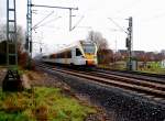 Triebzug 429 516-8 ist hier in Kleinenbroich auf dem Weg nach Mnchengladbach. Er macht heute Dienst auf der RE 13 nach Venlo. 11.12.2010