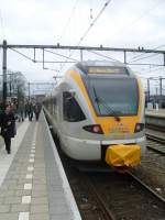 Hier steht Eurobahn Flirt ET 7.03 als RE13 am 15.1. im Bahnhof Venlo.