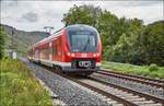 440 305-1 ist als RB in Richtung Jossa am 07.09.2017 bei Gambach unterwegs.