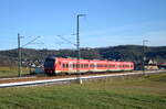 Ab Entringen Richtung Herrenberg ist die Ammertalbahn etwa 2,6 km zweigleisig ausgebaut. Auf diesem Abschnitt fährt 440 016 am 3. Januar 2023 in Richtung Herrenberg.