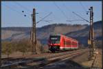 Am 5. Mrz 2013 dst der Mops 440 804-3 durch das Maintal von Gemnden kommend in Richtung Wrzburg. Fotografiert kurz vor Himmelstadt.