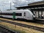 440 214-3 im Dienst der Mitteldeutschen Regiobahn (MRB) hält in Hof Hbf. am 10.7.25. Der Zug gehört zu Transdev