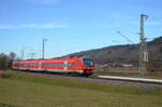 440 016 fährt am 3. Januar 2023 von Herrenberg nach Metzingen durchs Ammertal. Vor kurzem hat er Unterjesingen-Sandäcker verlassen.