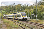 DB 4422804 f�hrt hier in Richtung Stuttgart am 23.9.2026 um 11.31 Uhr durch den Bahnhof Maulbronn-West.