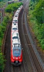 Von oben - 442 256 und 442 259 (Zwei gekuppelte 4-teilige Talent 2) haben am 05.07.2012 als RE 9 (rsx - Rhein-Sieg-Express) Siegen - Kln - Aachen den Bahnhof Betzdorf (Sieg) in Richtung Kln