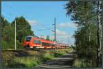 442 616 und ein weiterer Talent 2 sind am 28.09.2013 als RE 17068 bei Radegast unterwegs. Wegen der Einbindung des Citytunnels in Leipzig in das ESTW endet der Zug bereits in Borsdorf.