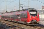 Hamster auf der Flucht:442 837 als S3 von Warnemnde-Werft nach Gstrow via Laage bei der Ausfahrt im Rostocker Hbf.22.01.2016