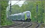 RE21061 mit 445.012 auf der Rampe zur Rendsburger Hochbrücke.