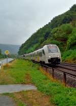 MRB 12 nach Koblenz Hbf gefhrt vom 460 016-9 auf der linken Rheinseite auf Hhe Kaub.....25.8.2013