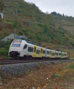 Bei Oberwesel ist der 460 012-8 in Richtung Bingen unterwegs. 22.12.2013