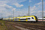 Siemens Desiro 1462 503-2 fährt beim badischen Bahnhof ein.