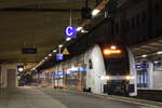 Am 14.01.2021 stand 462 043 als RE4 nach Dortmund Hbf mit circa 30 Minuten Verspätung im Hauptbahnhof Wuppertal.