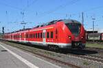 Grinsekatze DB Regio 1440 233/733 verlasst am 30 April 2026 Neuwied mit ein RB aus M�nchengladbach Hbf nach Koblenz Hbf �ber K�ln und die rechte Rheinstrecke.