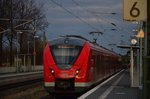 Nachschuß auf eine S8 nach Gevelsberg West. 23.3.2016