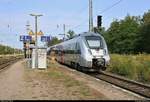 Nachschuss auf 1442 809 (Bombardier Talent 2) von DB Regio Südost als RE 16127 (RE14) von Dessau Hbf nach Falkenberg(Elster), der den Bahnhof Meinsdorf auf Gleis 1 durchfährt.
[1.8.2018 | 16:44 Uhr]