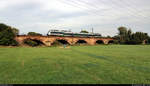 Nachschuss auf 1442 607 (Bombardier Talent 2), der durch die Saaleaue bei Angersdorf fährt.