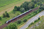 Ein unbekannter Talent 2 der Abellio nähert sich am 05.08.2021 auf seiner Fahrt als RB 74667 von Saalfeld nach Halle (Saale) dem Bahnhof Dornburg.