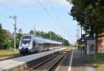 442 307 fährt als RE13 in Richtung Dessau in Königsborn ein.

Königsborn 19.07.2023