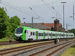 Ankunft des Abellio-Elektrotriebzuges 3429 012, so gesehen Mitte Juni 2021 in Wuppertal-Unterbarmen.