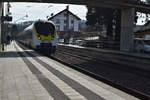 8442 601 aus dem Gegenlicht in Neckargerach als RE10 nach Mannheim Hbf. Sonntag 15.3.2020