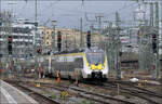 Im Bereich der Signalmasten - 

... befindet sich der einfahrende Talent 2-Triebzug im Stuttgarter Hauptbahnhof.

12.03.2024 (M)