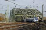 National Express 871 (442 871) als Testfahrt �berquert die Hohenzollernbr�cke in K�ln, November 2015.