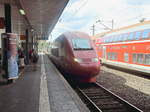 Düsseldorf am 30. Juli 2017, Einfahrt   Thalys-Triebzug 4344 von Paris Nord zur Weiterfahrt nach Dortmund. 