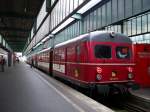 425 120/420 (ET 25) ist gerade in Stuttgart Hbf angekommen als RE 88916 (Enztler Freizeitexpress). Aufgenommen am 11.10.2009