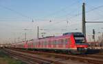 Die Triebzüge 430 658, 430 160 und 430 659 unternahmen am 16.12.13 eine Probefahrt von Delitzsch nach Bitterfeld. Hier stehen die Triebzüge in Bitterfeld und warten auf die Weiterfahrt. 