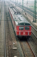 ET 455 406 im Jahr 1983 auf der Strecke Mannheim-Heidelberg zwischen Mannheim-Friedrichsfeld und Heidelberg-Wieblingen.