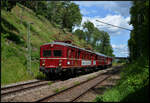 Ikone des Stuttgarter Vorortverkehrs - ET 65 005: Nach rund 11 Jahren Stillstand kehrte am 14. Juni 2026 ein echter Veteran schw�bischer Eisenbahn – der Elektrotriebwagen 465 005-7, genannt der „Rote Heuler“ – in Stuttgart auf die Gleise zur�ck. Der historische ET 65 nahm nach abgeschlossener Revision den Betrieb in der baden-w�rttembergischen Landeshauptstadt wieder auf und verkehrte insgesamt sieben Mal vom Hauptbahnhof �ber die Panoramabahn nach Stuttgart-Vaihingen und zur�ck. Hier passiert der ET den ehemaligen Hp Stg.-Heslach.