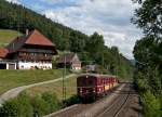 Mit dem Roten Heuler im Schwarzwald unterwegs - 465 005 der SVG am 1. August auf Sonderfahrt bei Gutach.