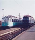 Tag der DB in Ingolstadt Hbf am 22.10.1983. Der  Gläserne Zug  neben E 18 047 mit ihrem Sonderzug. Das Foto stammt von meinem Vater Franz Bauch.