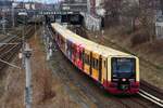 484 040 D der S-Bahn Berlin S41 (Ringbahn) hier während der Ausfahrt ''Landsberger Allee'', Richtung Storkower Straße.