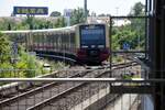 BERLIN, 17.05.2024, 484 033 A als S46 nach Westend bei Einfahrt in den Bahnhof Südkreuz