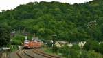 Tag 6: Über Gießen erreichten wir schließlich das Lahntal. Einer der fotogensten Bahnhöfe der Lahntalbahn, Balduinstein, war gleich unsere erste Fotostation. Gerade legt sich ein VT 612 als RE von Koblenz Hbf nach Gießen elegant in die Kurve. (17.08.2011)