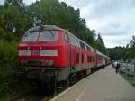 Tag 6: Trotz des kurzen Fahrtrichtungswechsels hier in Emmelshausen war noch problemlos ein Bild der 218 414-1 mit der RB nach Boppard Süd möglich. Auf der Rückfahrt nach Boppard fuhren wir im Halberstädter Steuerwagen mit.