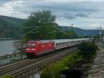 Tag 6: Und noch immer sind wir auf der Stadtmauer von Oberwesel unterwegs. Hier ist die 101 103-0 mit dem IC 2026 aus Frankfurt (Main) Hbf auf dem Weg nach Hamburg-Altona.