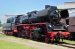 Fahrzeugparade in N�rdlingen zum 40-J�hrigen: Als letzte ihrer Art konnte 50 4073 nach der Wende dem Schrotth�ndler  vom Schneidbrenner springen .
