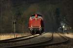 V100 2299 fhrt als Lokzug von Gerolstein nach Trier. 
Mrlenbach 2.4.2010