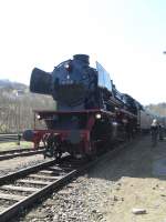 41 018 steht mit ihrem Sonderzug am 6.4.10 vor dem historischem BW Gerolstein fr die Veranstaltung: 175 Jahre Deutsche Eisenbahn .
