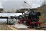 41 018 beim Dampfspektakel 2010 mit SDZ39132 von Saarburg nach Bullay. Ausfahrt Ehrang, 3.4.2010
